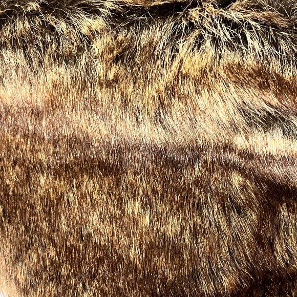 Pins & Needles Lined Faux Fur Wrap Stole, Beaver, OS - Picture 5 of 10